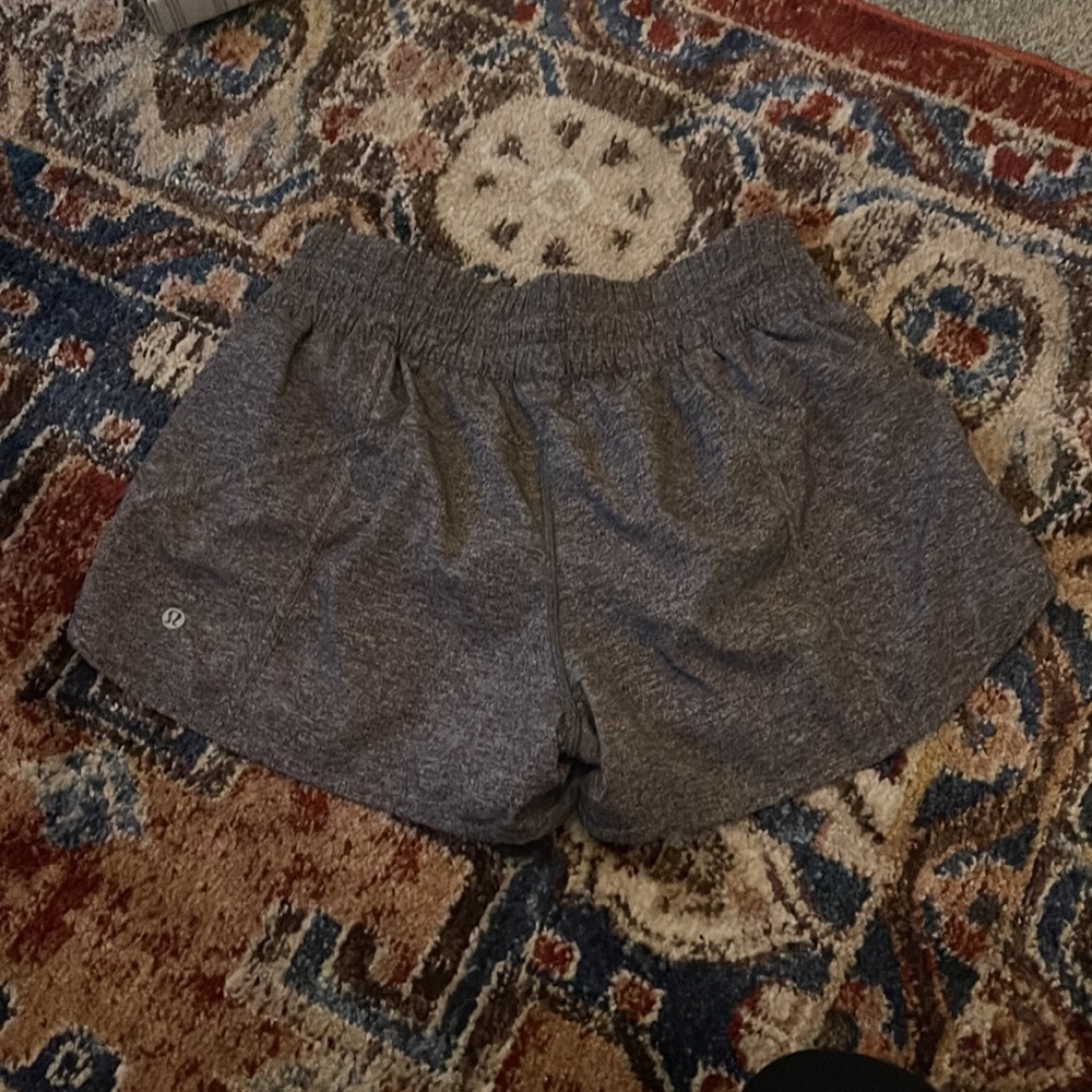 Lululemon Tracker Short 4” - 10